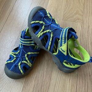 Boys Velcro Sandals size 2 - blue green